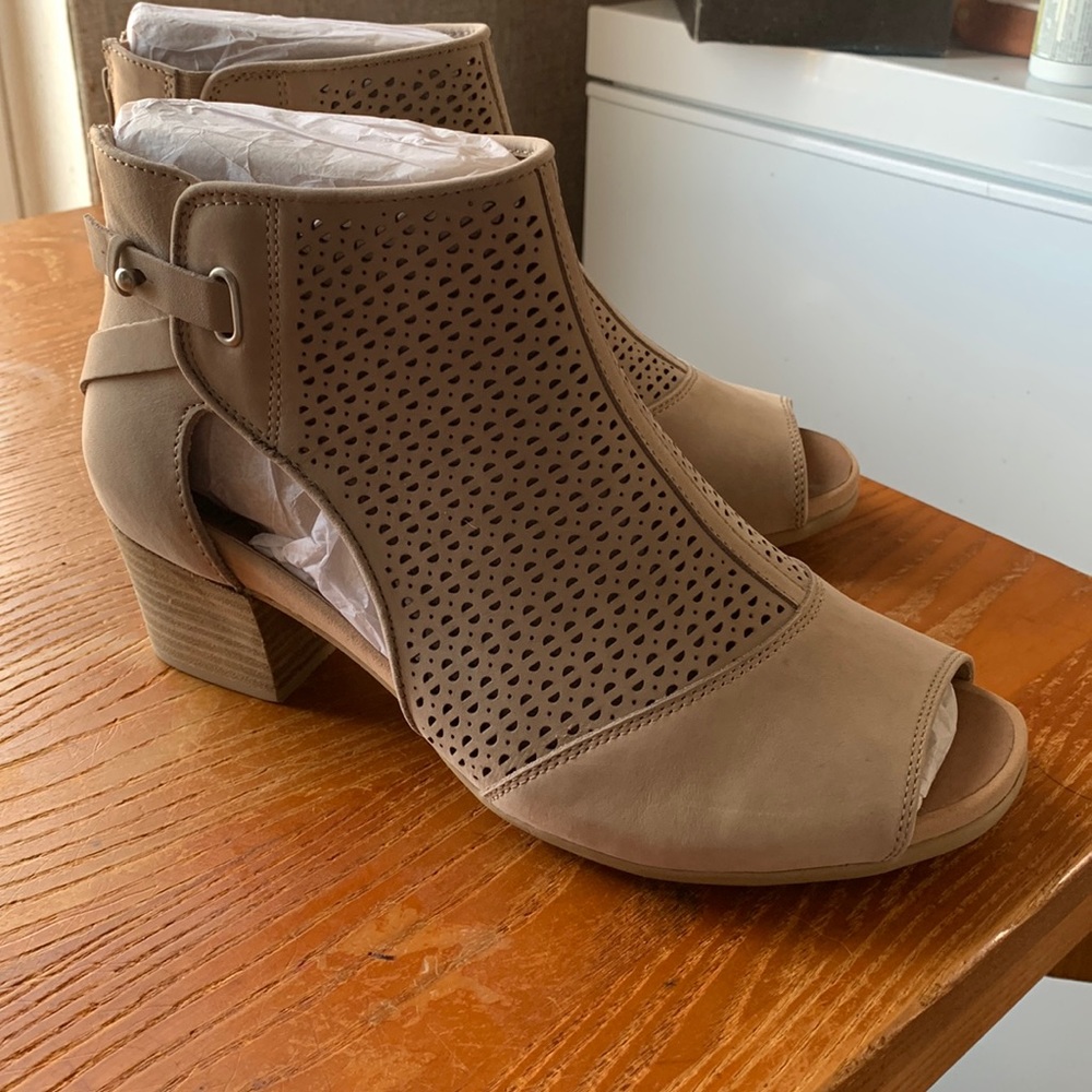 Earth Originals Tan Peeptoe Ankle Booties